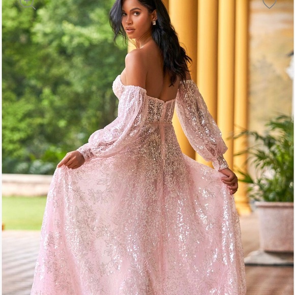 Sherri Hill 55017 - Picture 2 of 3